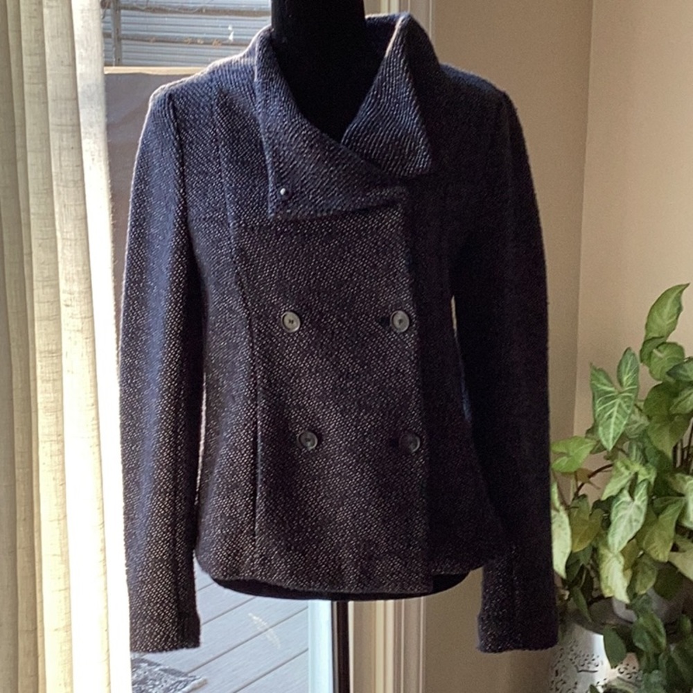 Navy/white Loft blazer/jacket. Very versatile, see pics. Medium.